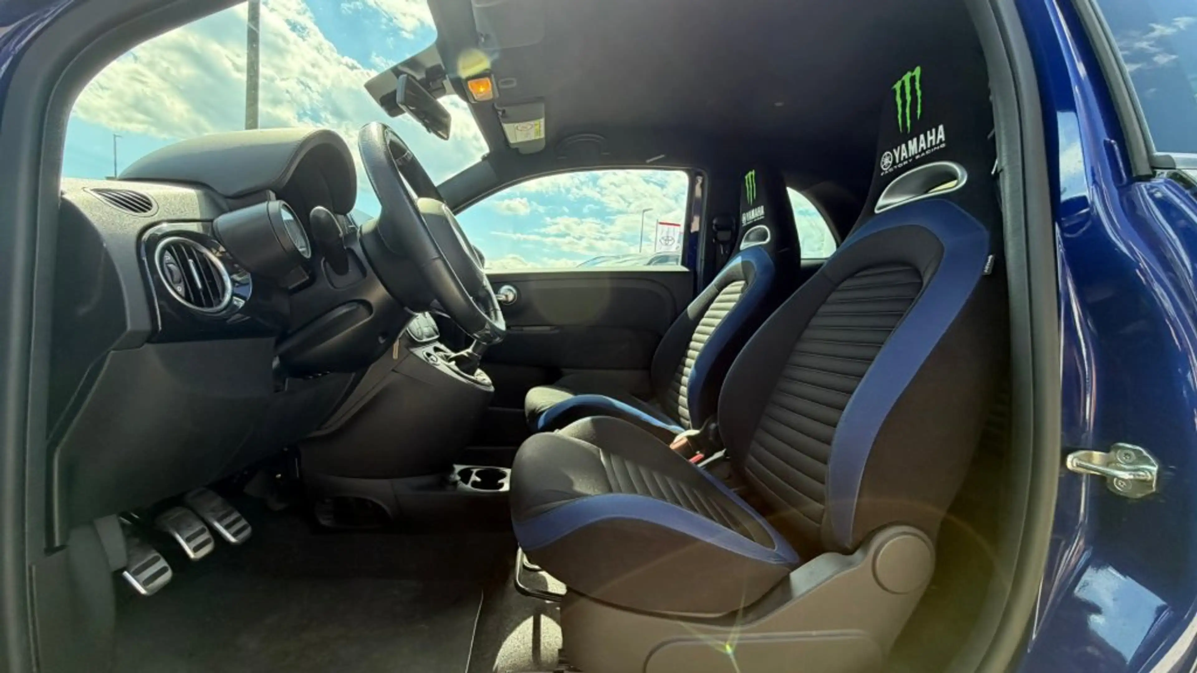 Abarth 500 Fiat 500 Abarth Yamaha Racing 1 of 2000 LE Akrapovic — photo 13