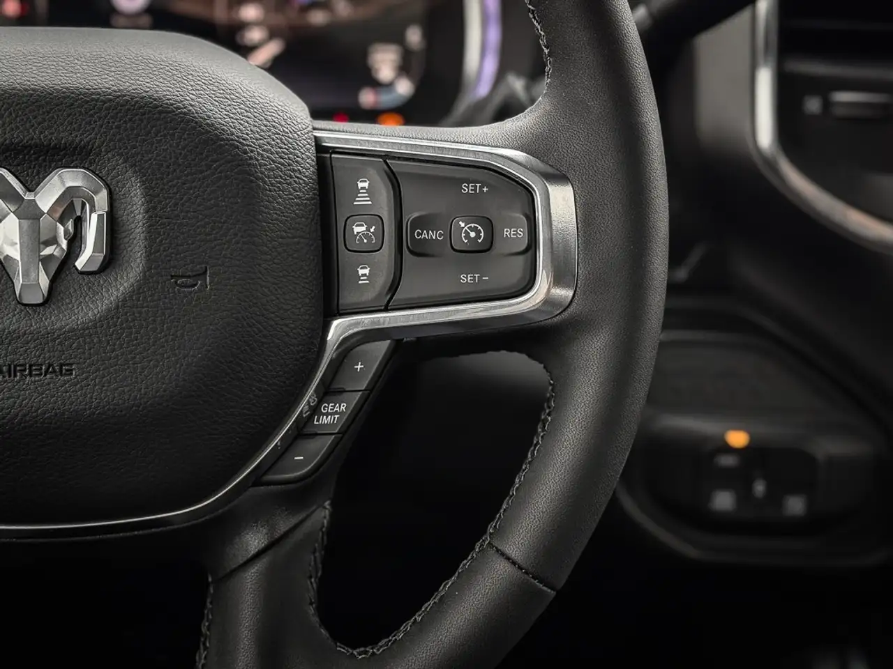 RAM 2500 снимка RAM 2500