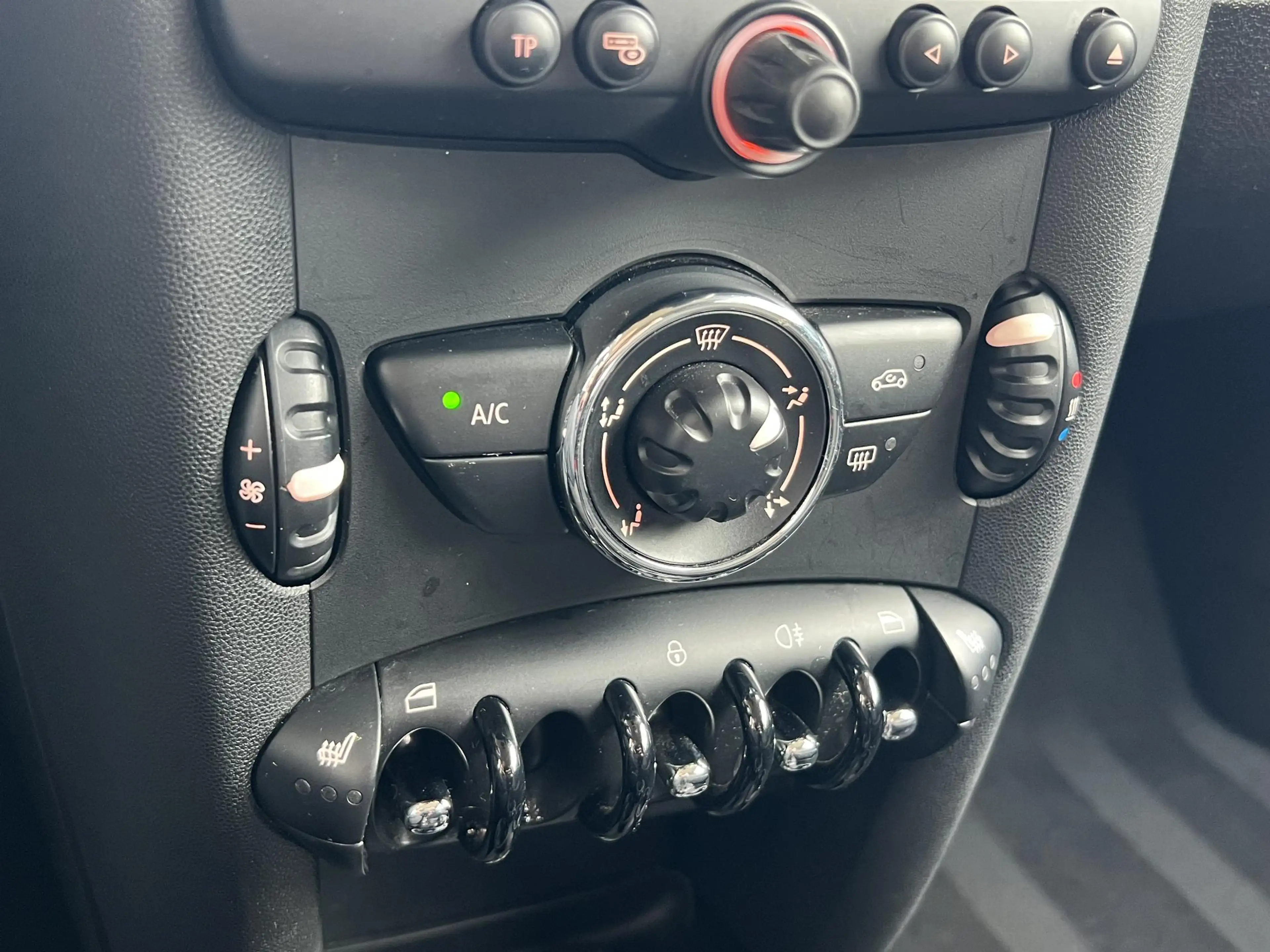 MINI Cooper Clubman 1.6 Business Line navi / 17" / airco — photo 24