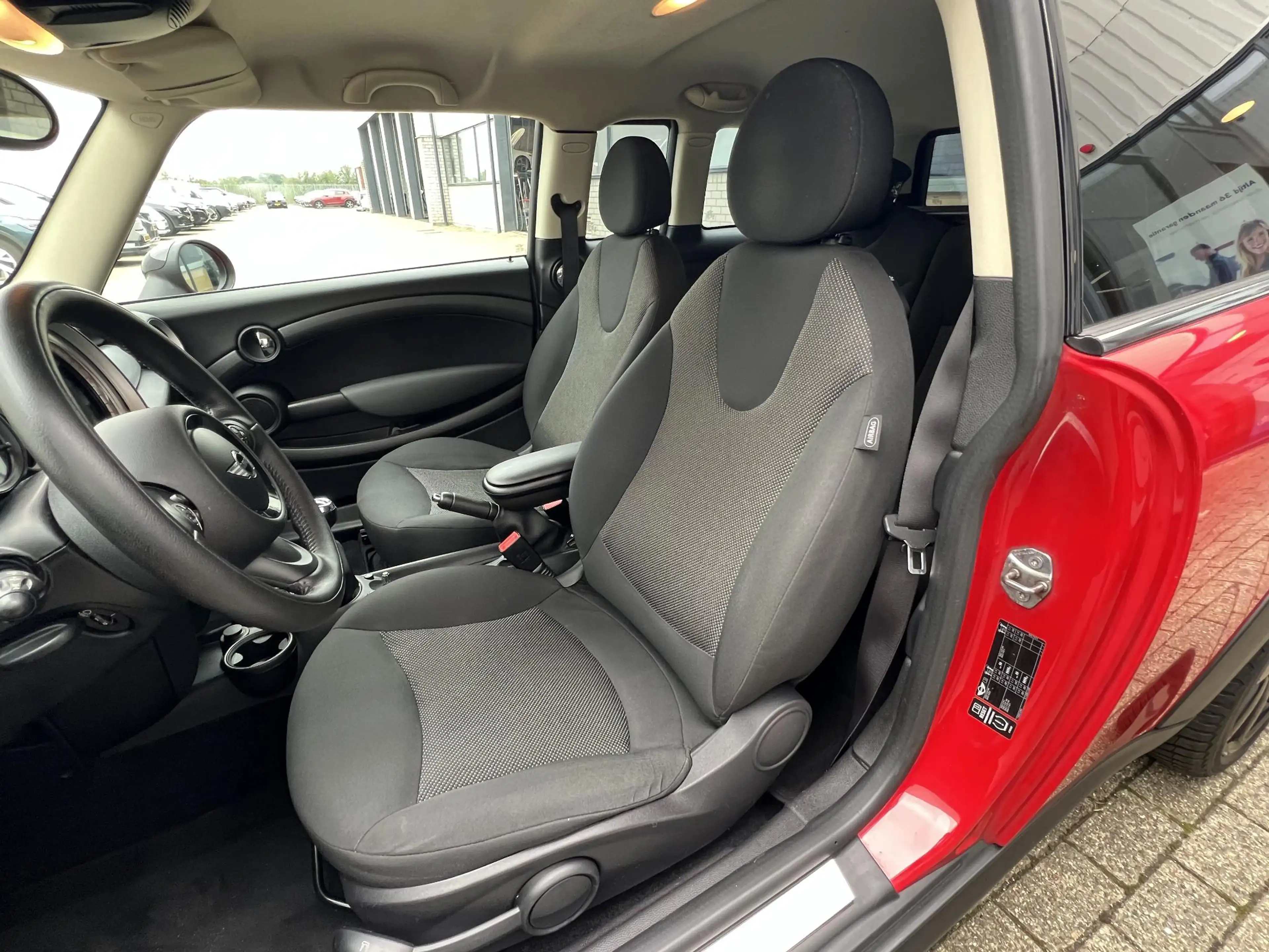 MINI Cooper Clubman 1.6 Business Line navi / 17" / airco — photo 15