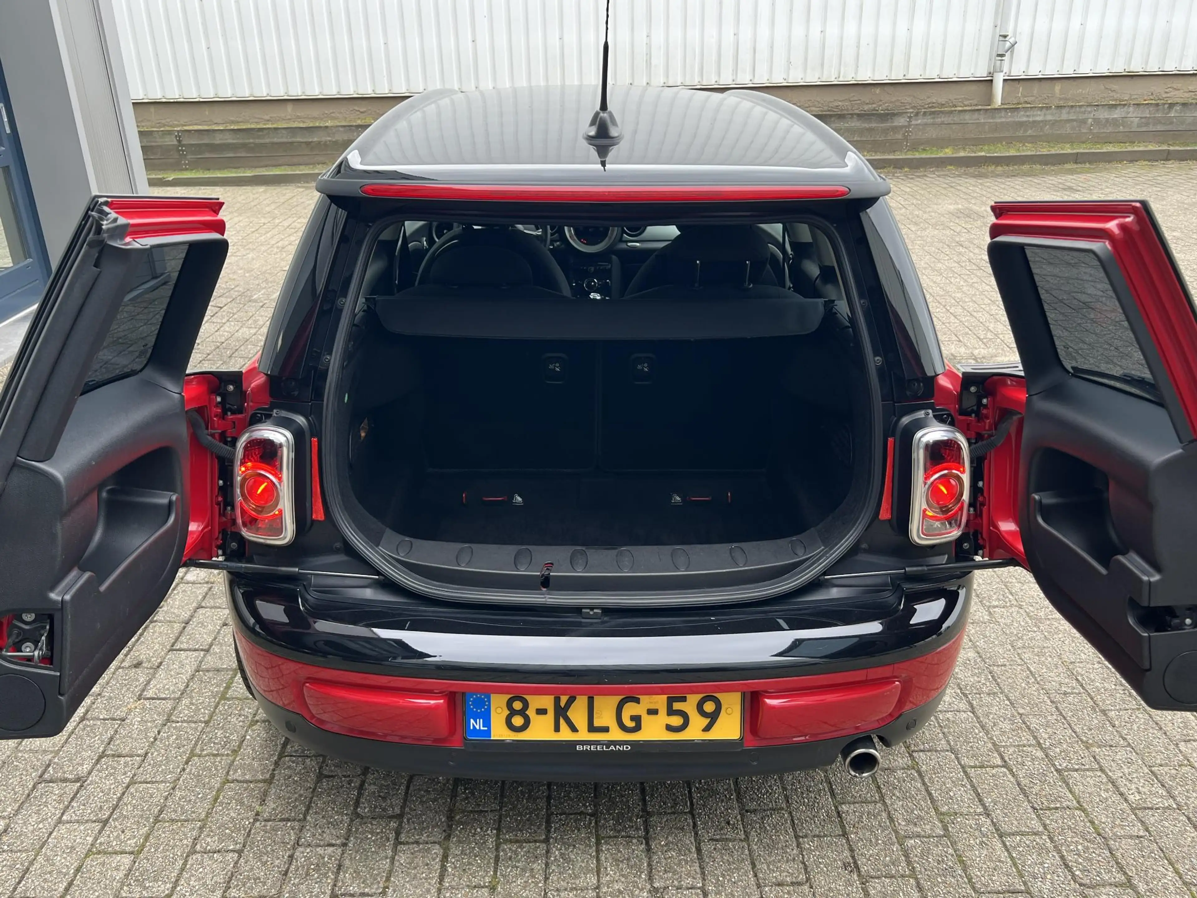 MINI Cooper Clubman 1.6 Business Line navi / 17" / airco — photo 11