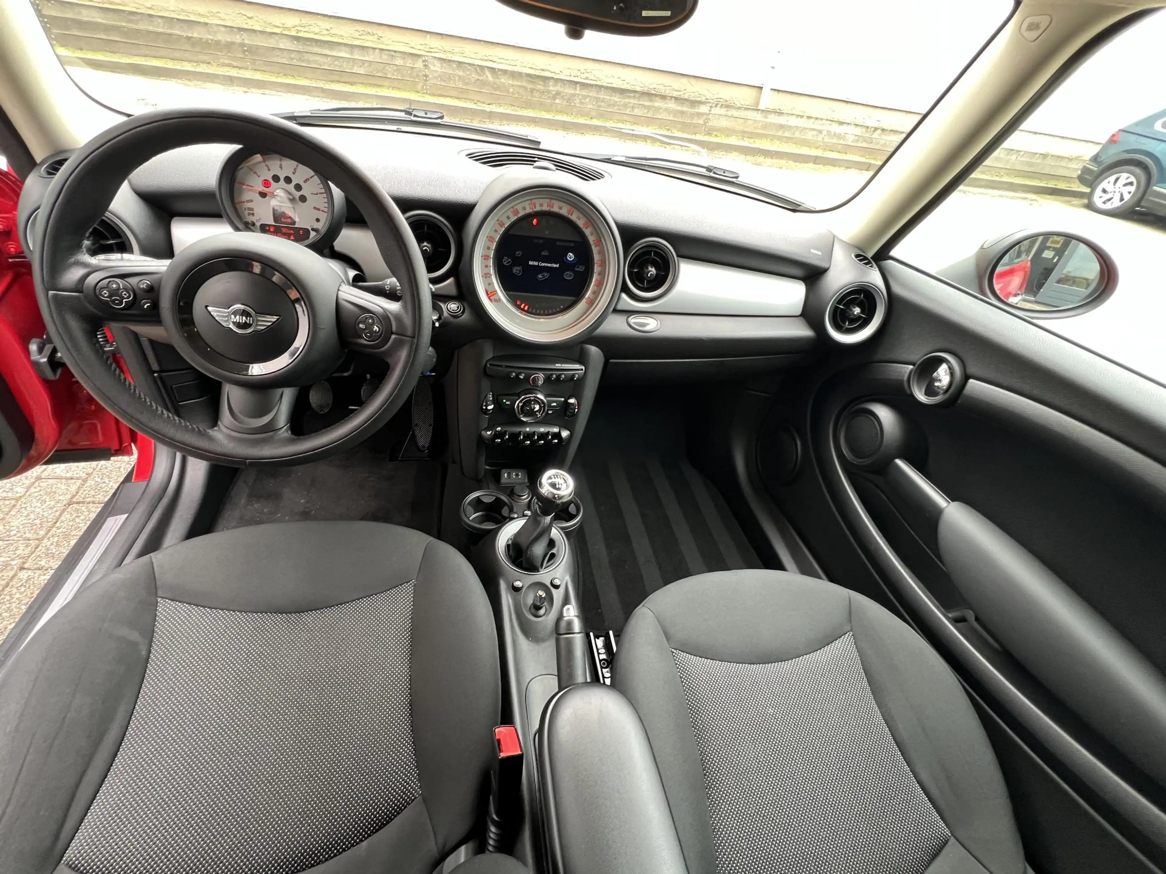 MINI Cooper Clubman 1.6 Business Line navi / 17" / airco — photo 16