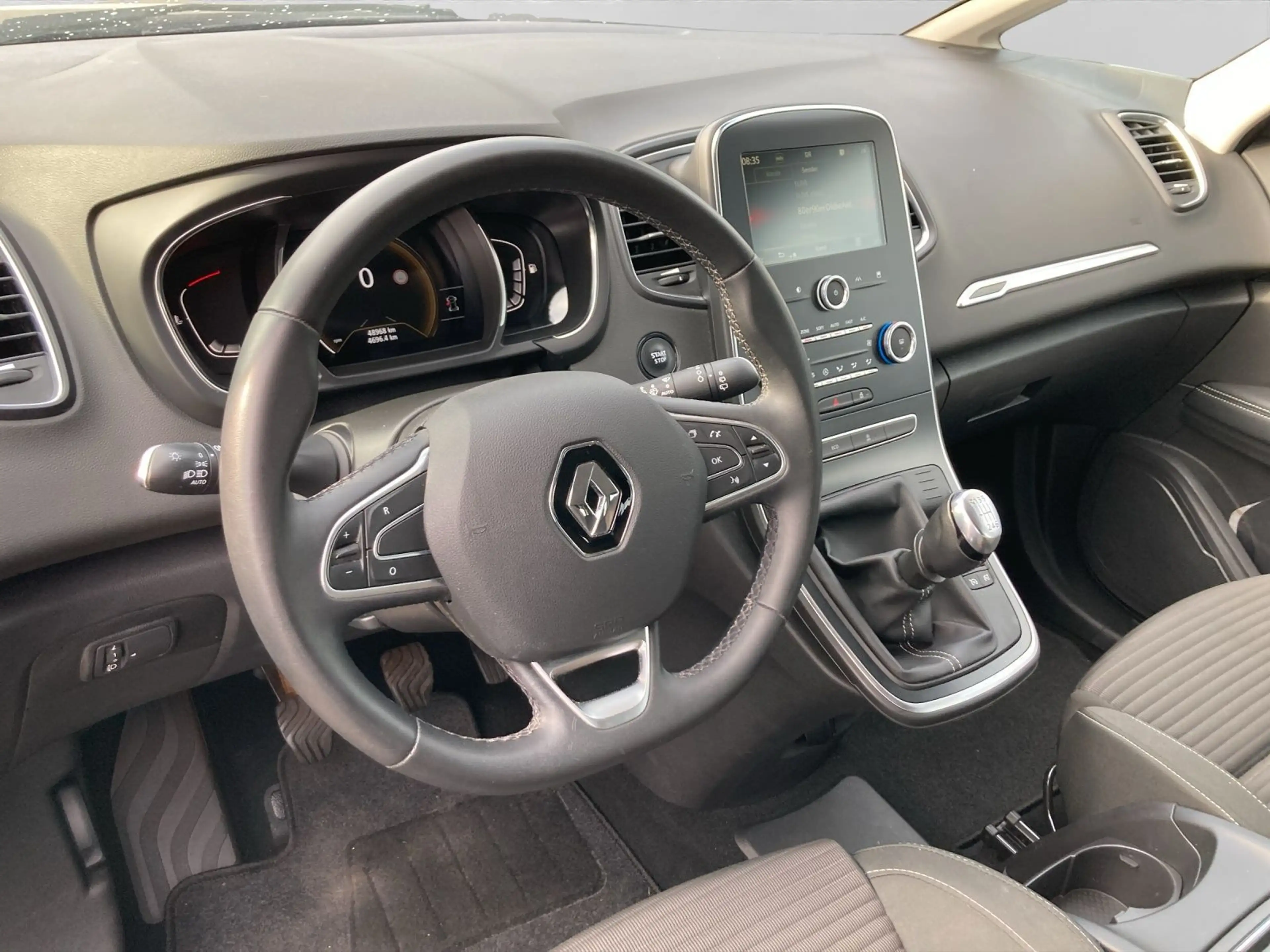 Renault Scenic 1.3 TCe 140 ZEN LM20 DAB — photo 9