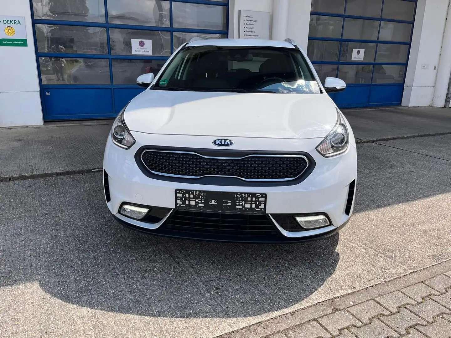 Kia Niro 1.6 Voll Hybrid Vision mit Plus-Paket Blanc - 2
