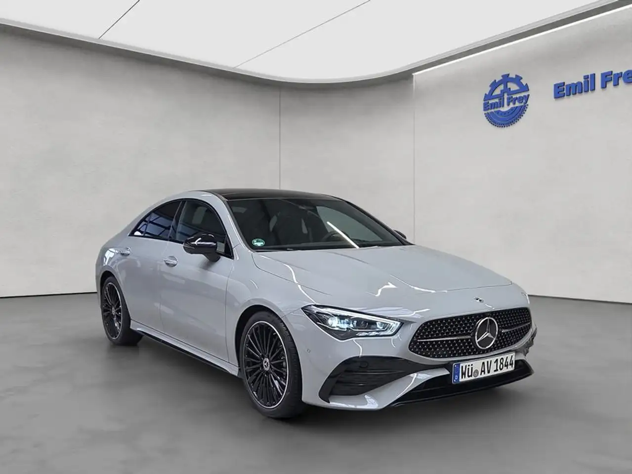 Mercedes-Benz CLA 180 CLA 8