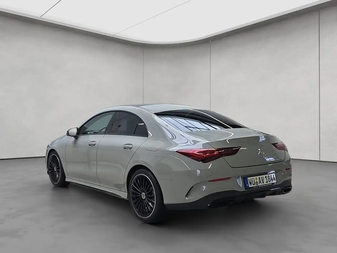 Mercedes-Benz CLA 180 CLA 3