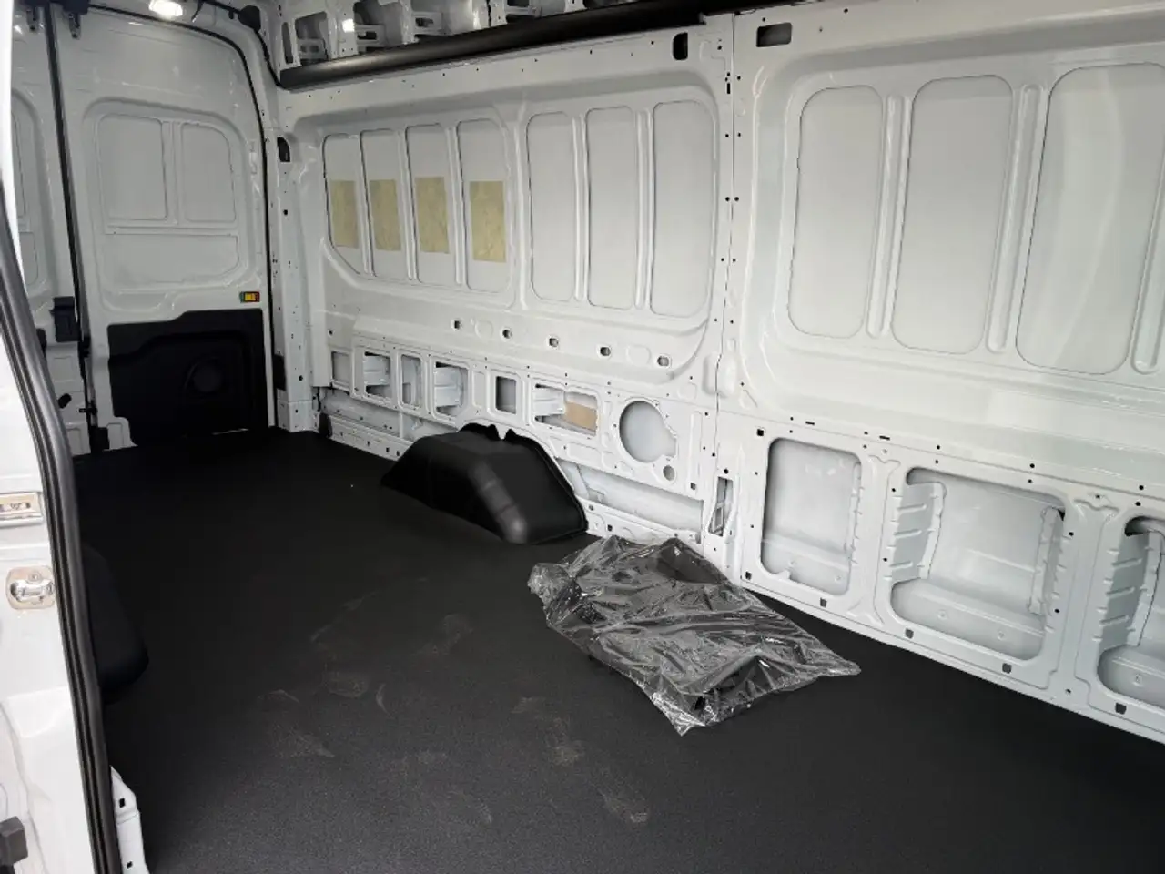 Ford Transit Cargo Van photo Ford Transit Cargo Van