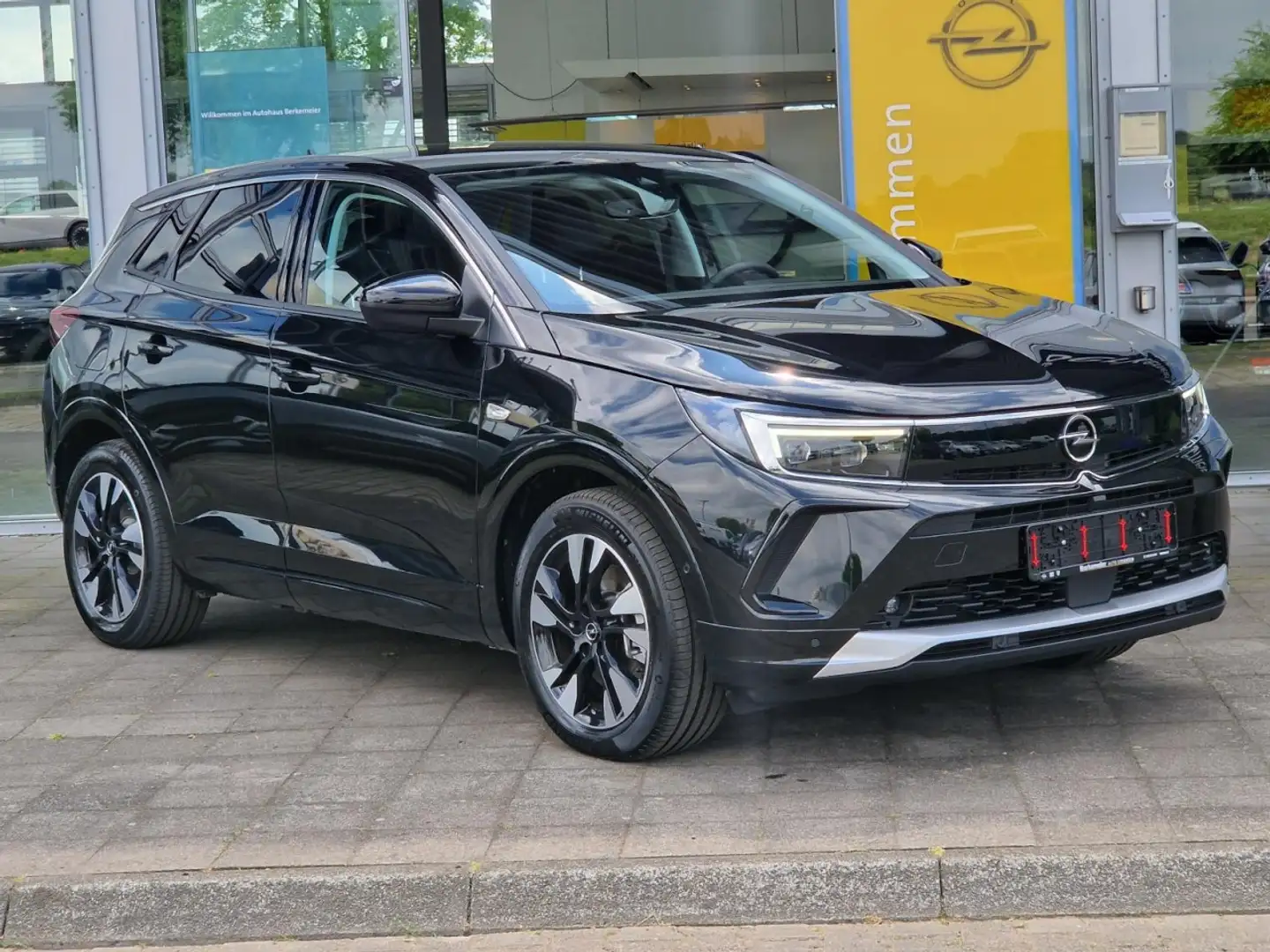 Opel Grandland Elegance Plug-In-Hybrid **AHK** Чорний - 2