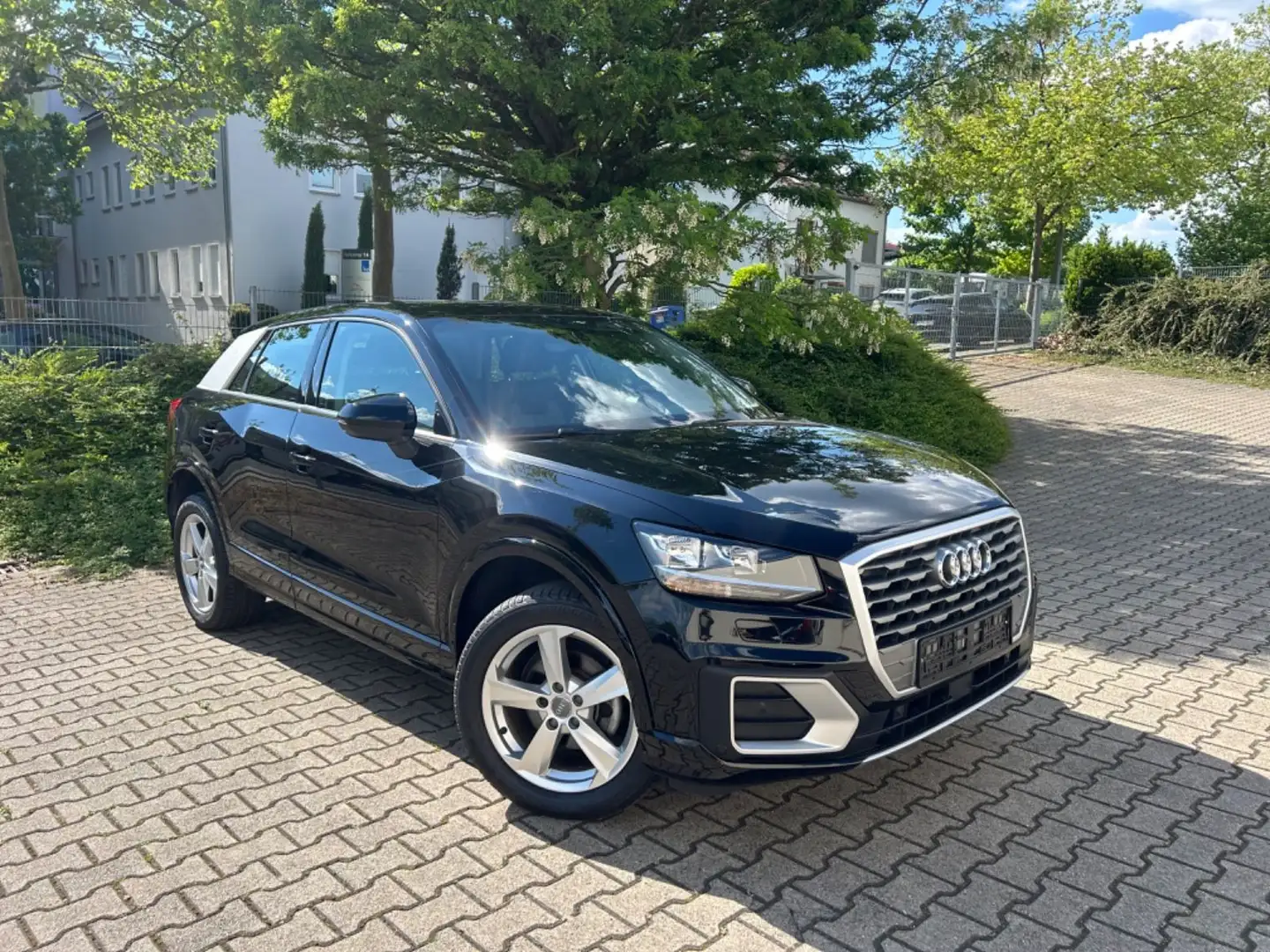 Audi Q2 30 TFSI Sport Noir - 2