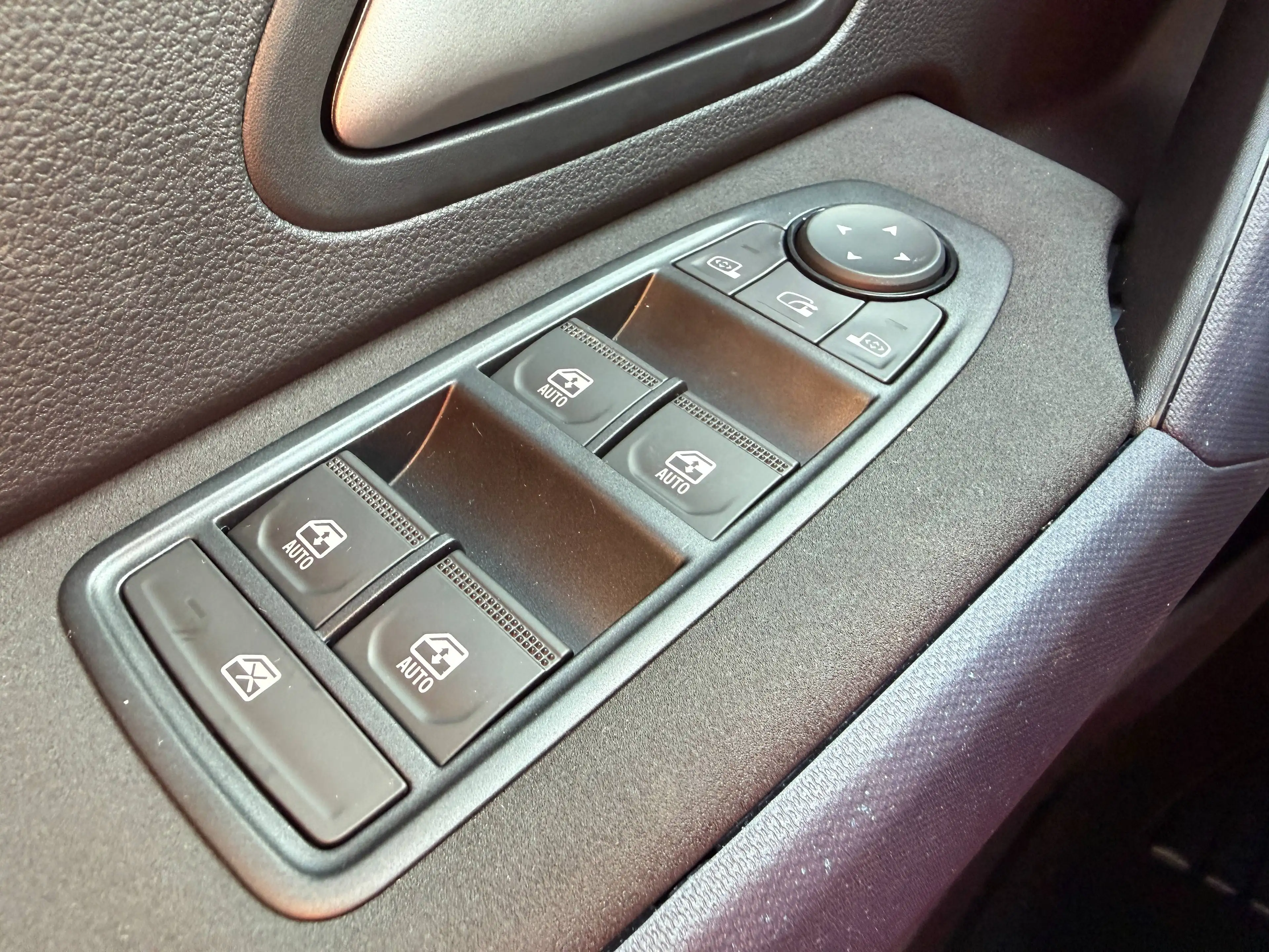 Dacia Bigster LPG 140 Expression — photo 11