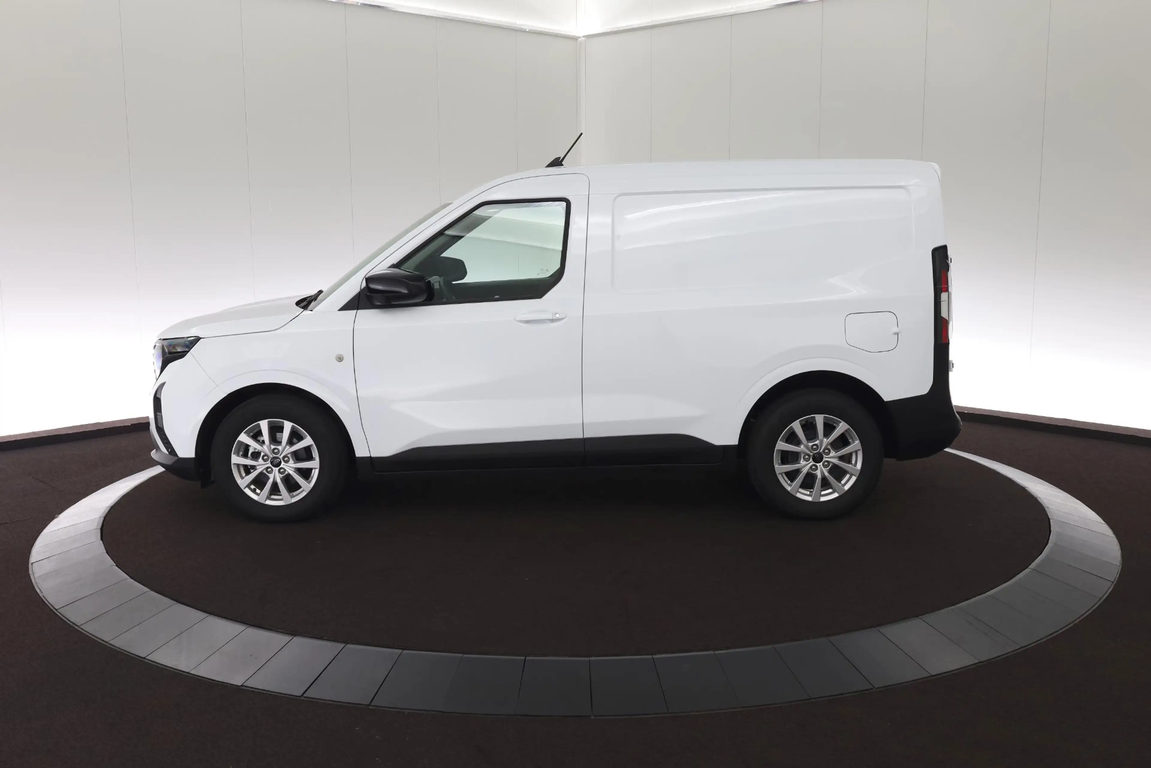 Ford Transit Courier 1.5 EcoBlue Limited -BPM vrij/Trekhaak/Navi- — photo 2