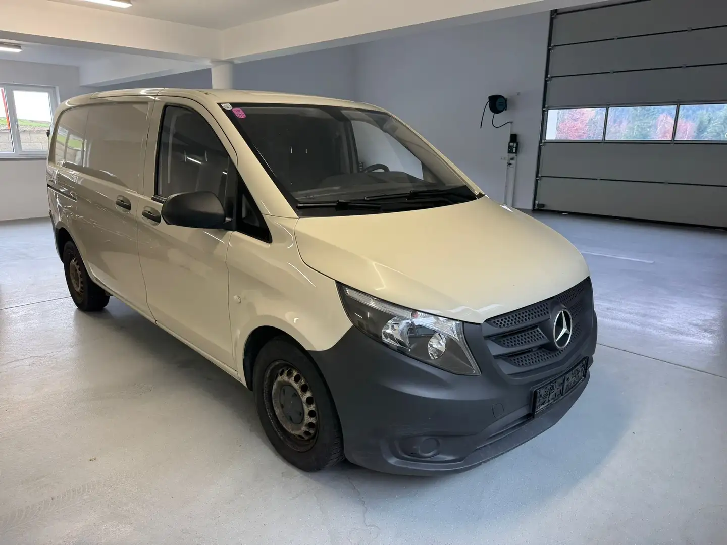 Mercedes-Benz Vito Transporter Gris - 2
