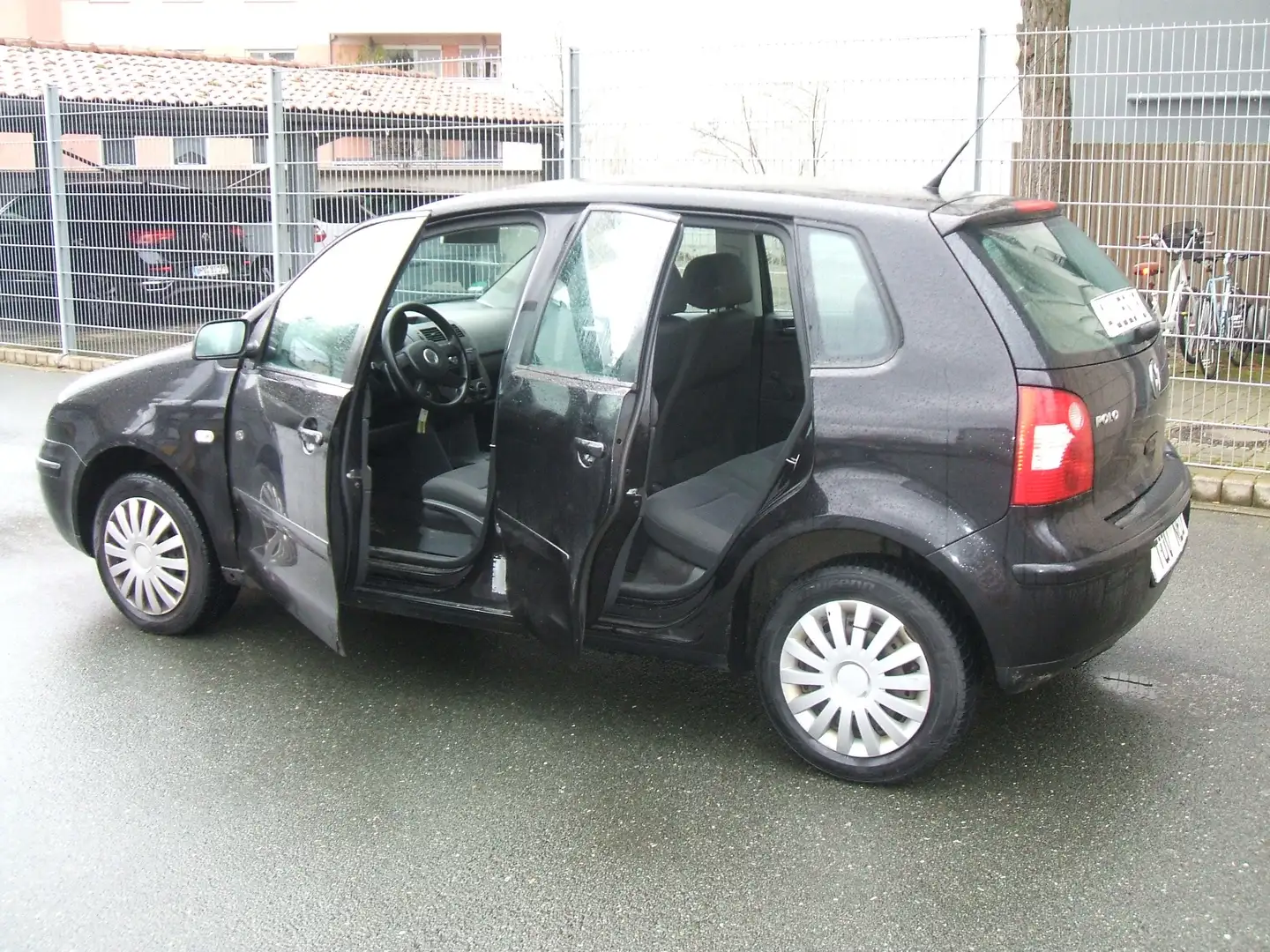 Volkswagen Polo 1,4*KLIMA*4/5 TÜRIG*auf wunsch TÜV-ALLES-NEU Nero - 1