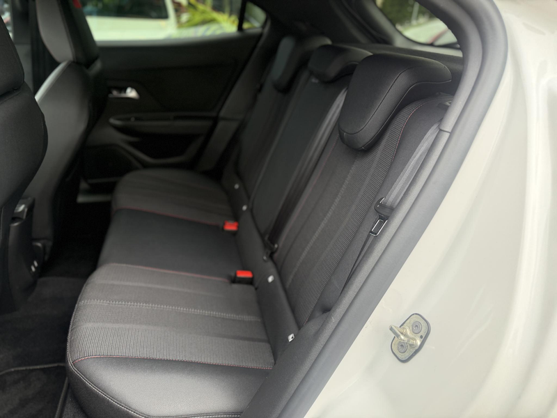 Opel Mokka 1.2 Turbo GS Line Apple Carplay / Android auto / S — photo 13