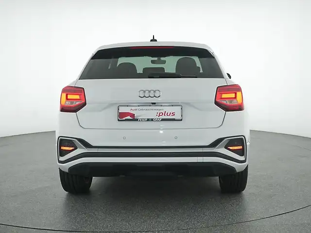 Audi Q2 view 14