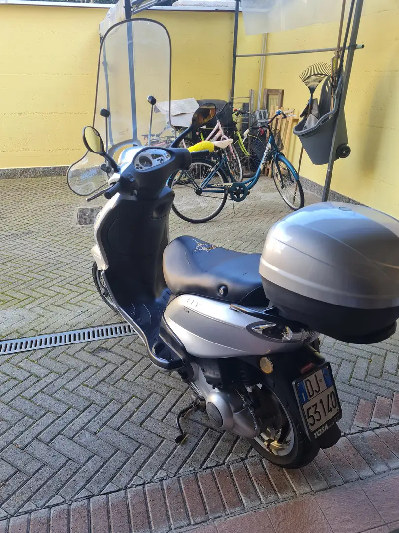 Piaggio Fly 100 150 Grigio - 1