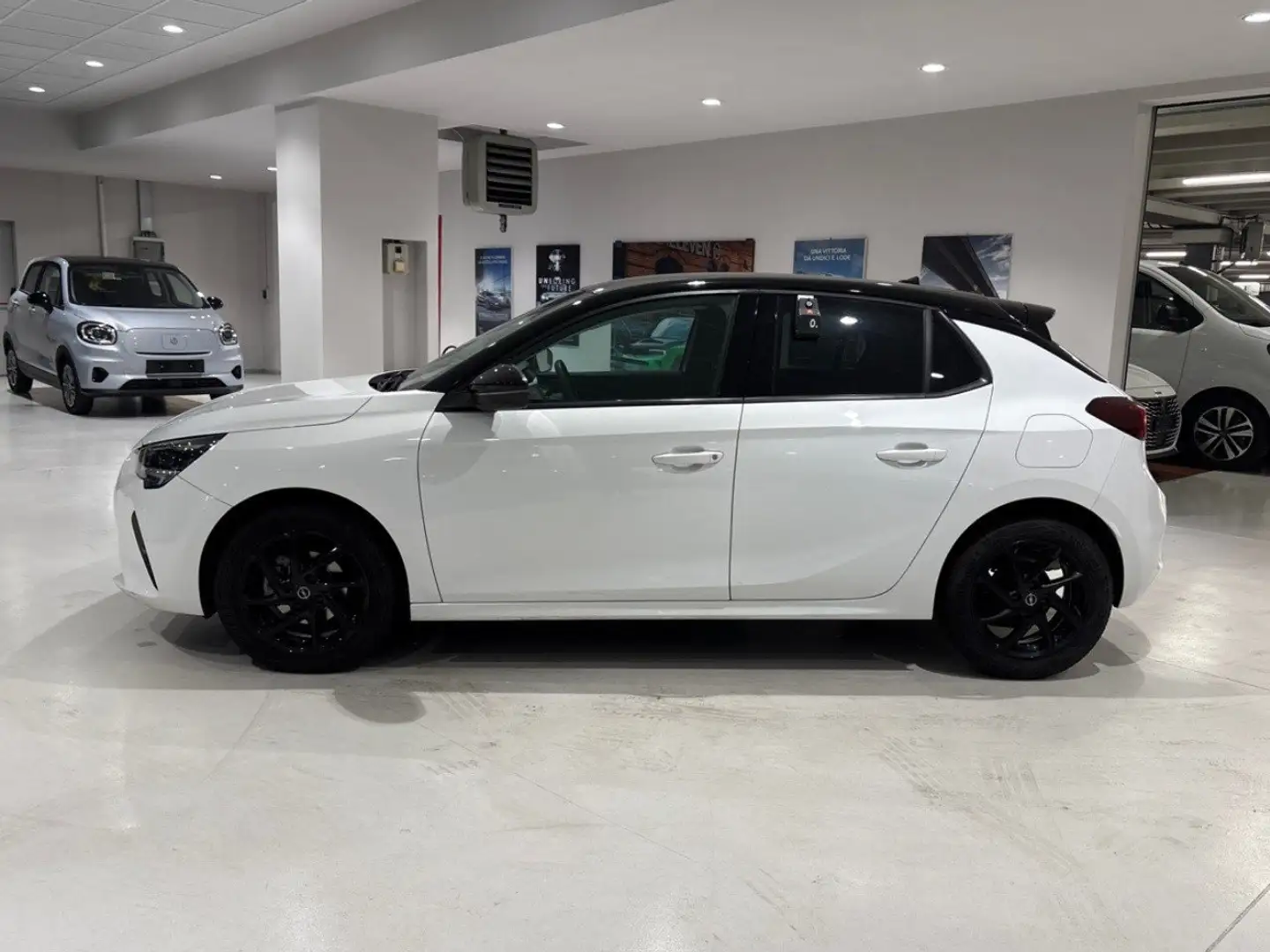 Opel Corsa 1.2 75cv Design & Tech MT5 Bianco - 2