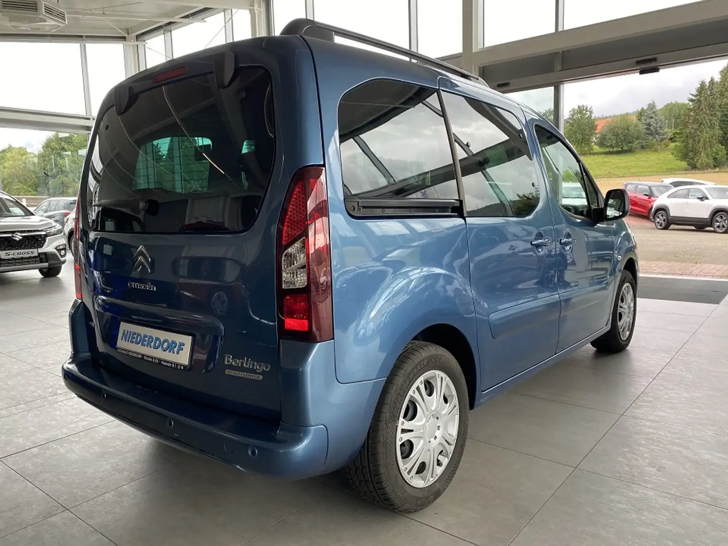 Citroen Berlingo 1.6 BlueHDi 120 FAP Shine PANO NAVI Azul - 2
