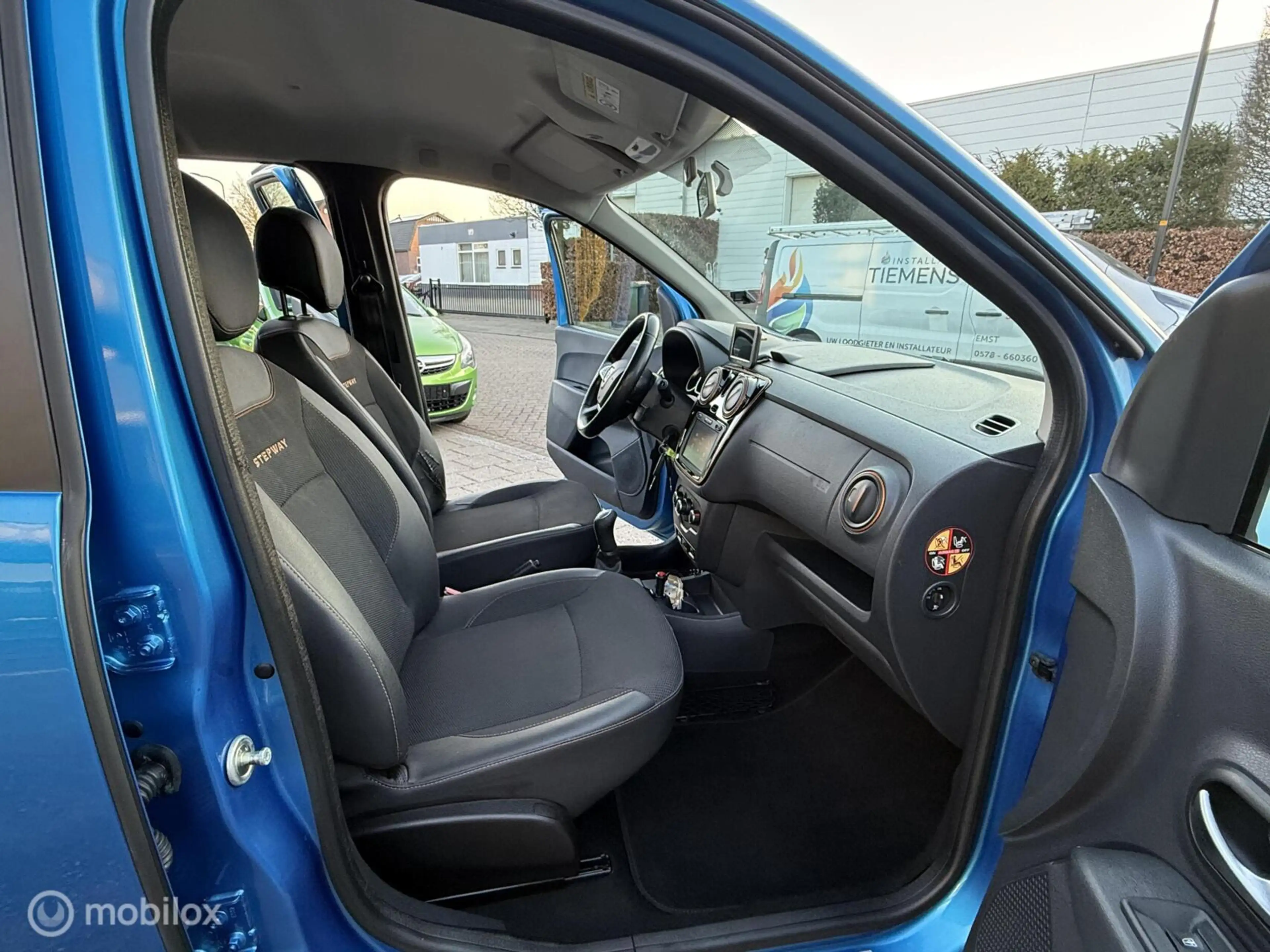 Dacia Lodgy 1.2 TCe Stepway CRUISE NAVI CAMERA PARK.SENS. — photo 11