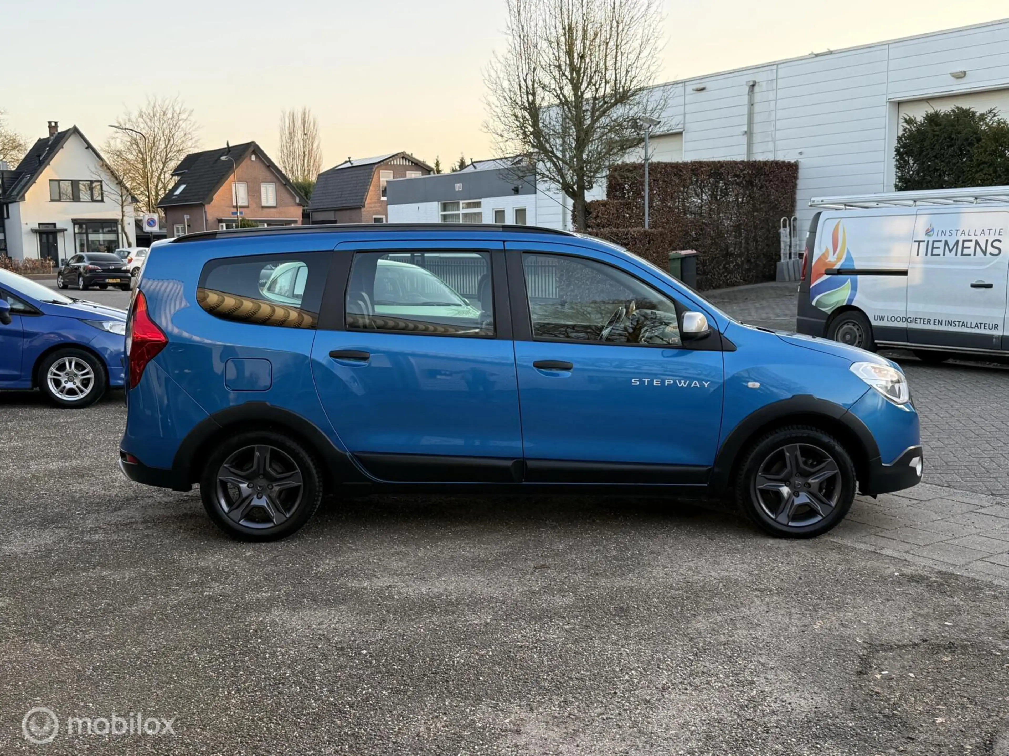 Dacia Lodgy 1.2 TCe Stepway CRUISE NAVI CAMERA PARK.SENS. — photo 5