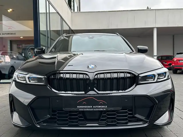 BMW 3 Series view 5