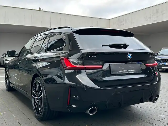 BMW 3 Series view 3