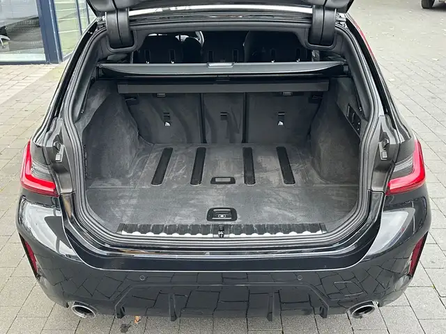 BMW 3 Series view 8