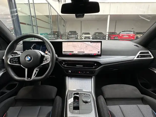 BMW 3 Series view 13