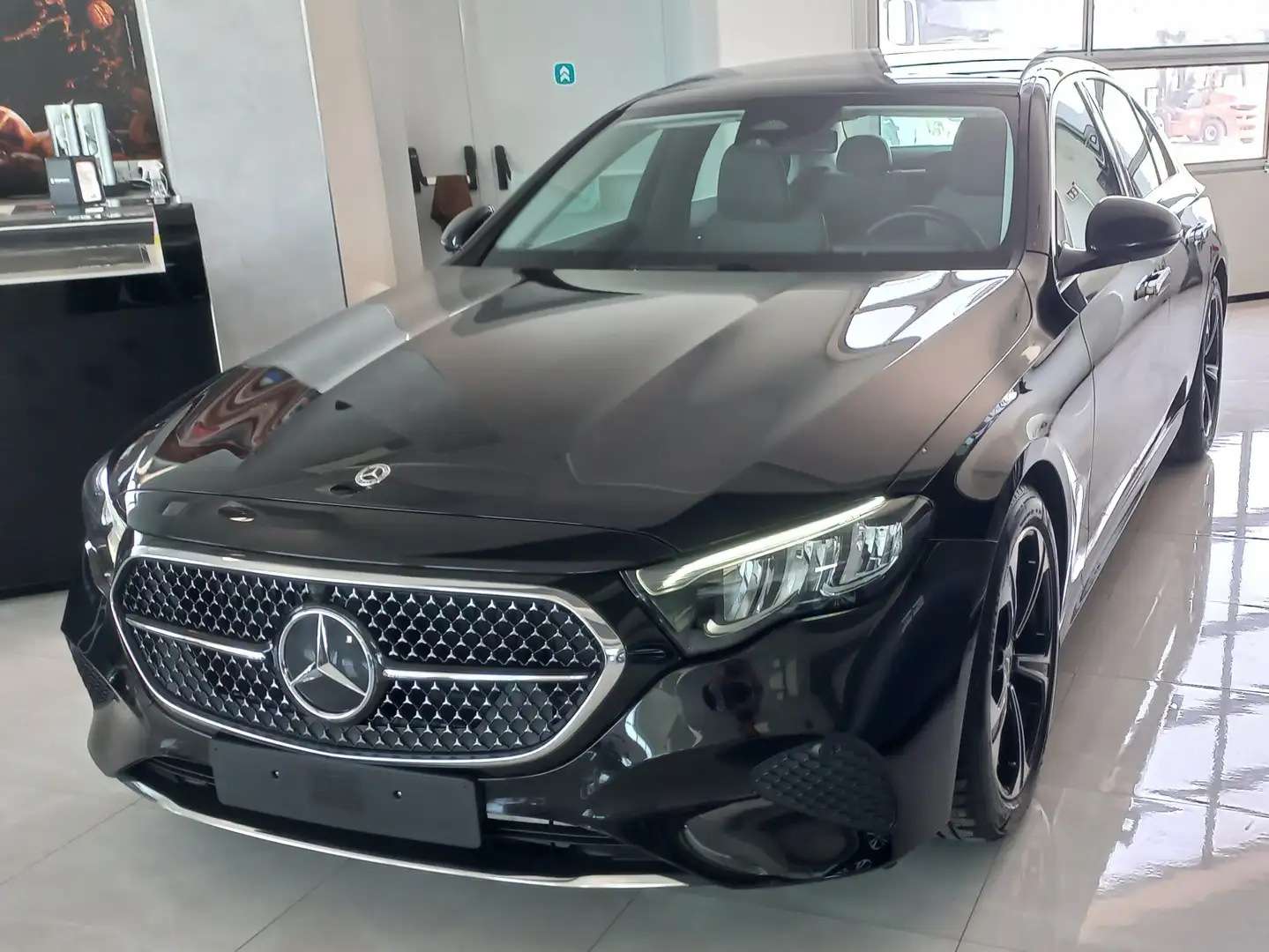 Mercedes-Benz E 220 d AMG LINE PREMIUM - TETTO PANORAMA Чорний - 1