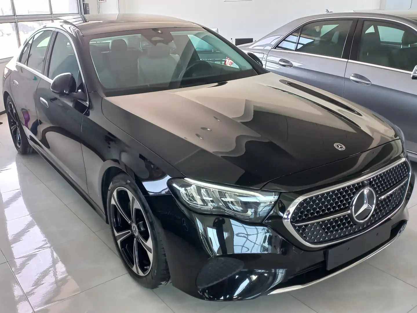 Mercedes-Benz E 220 d  AMG LINE  PREMIUM - TETTO PANORAMA Чорний - 2