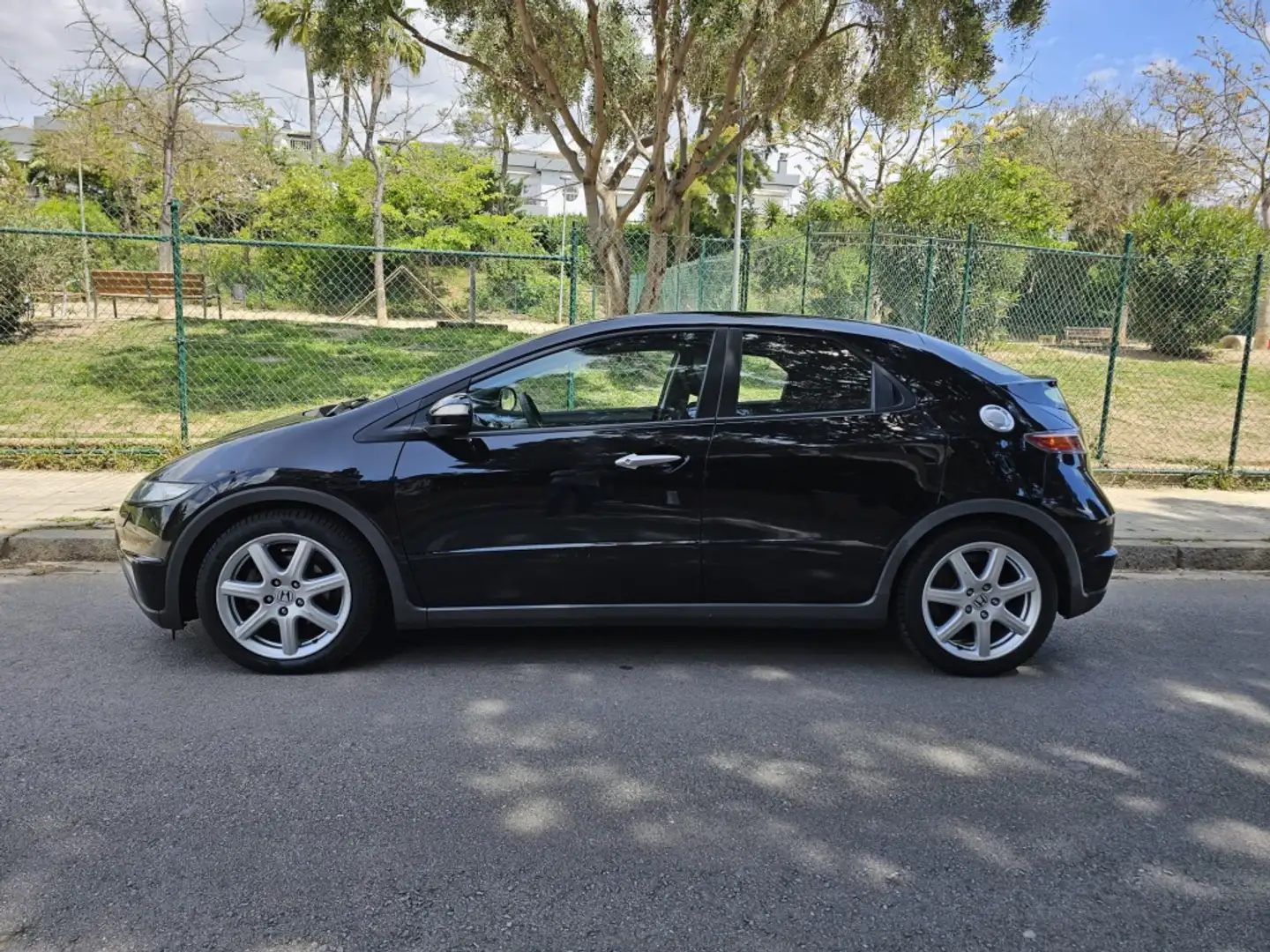 Honda Civic 1.8 i-VTEC Sport Negro - 2