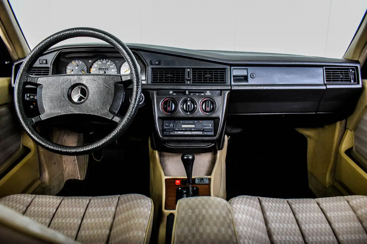 Mercedes-Benz 190D 2.5 turbo Diesel, foto 7