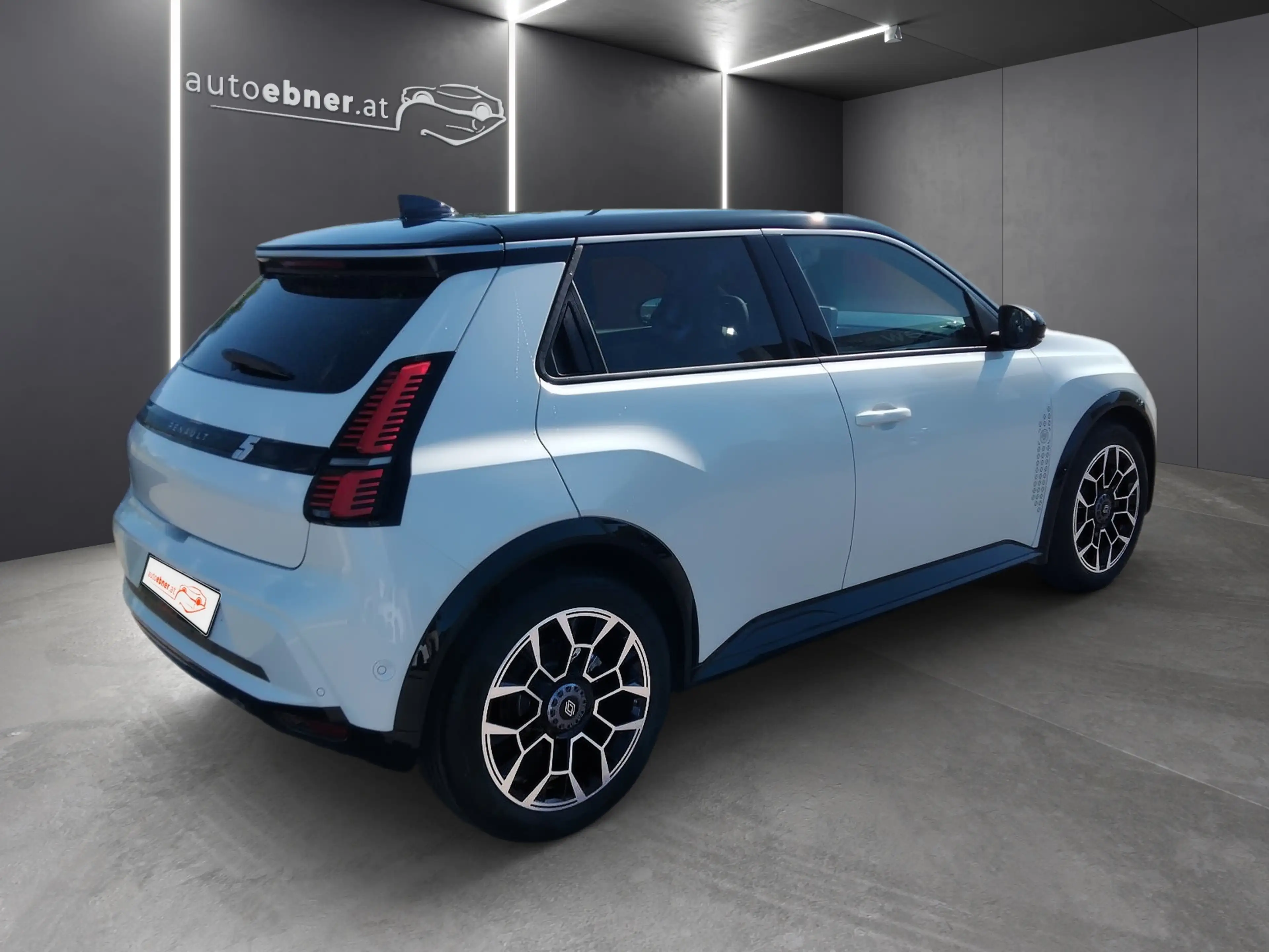 Renault R 5 RENAULT 5 E-TECH ELECTRIC Roland Garros 150 PS — photo 5