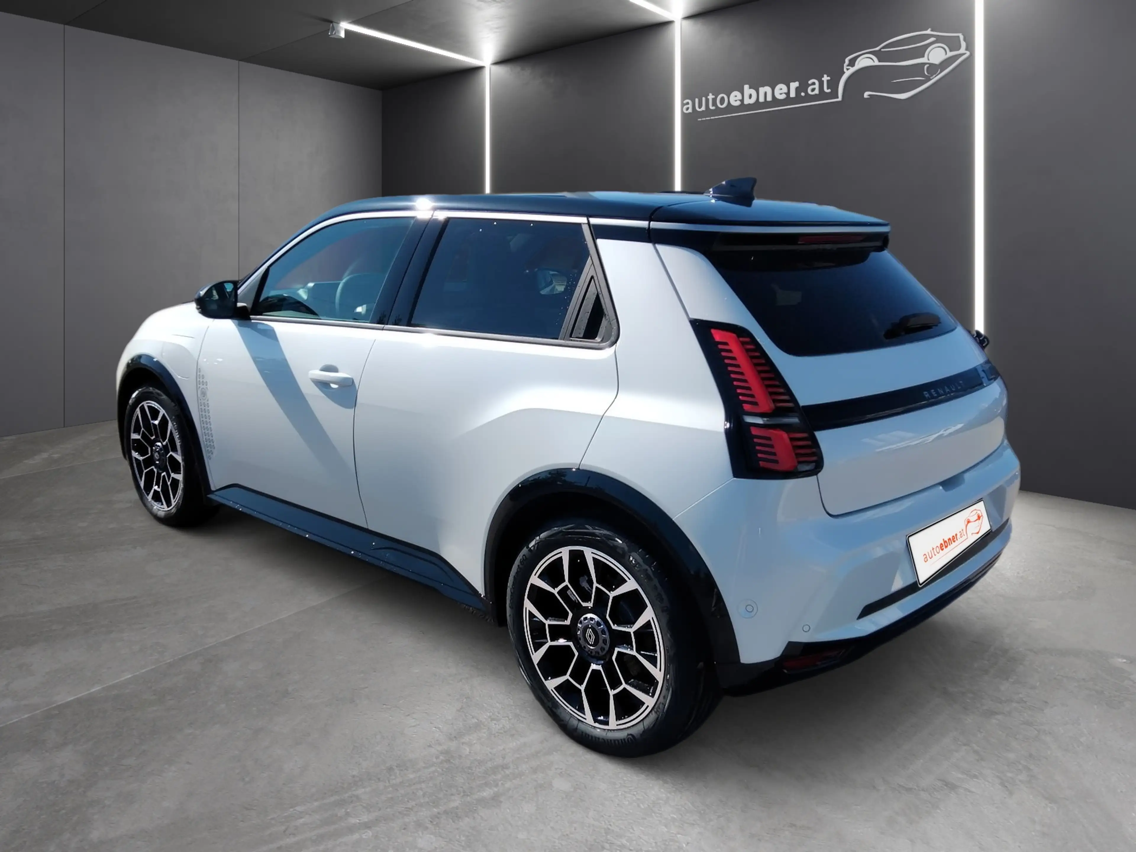 Renault R 5 RENAULT 5 E-TECH ELECTRIC Roland Garros 150 PS — photo 7