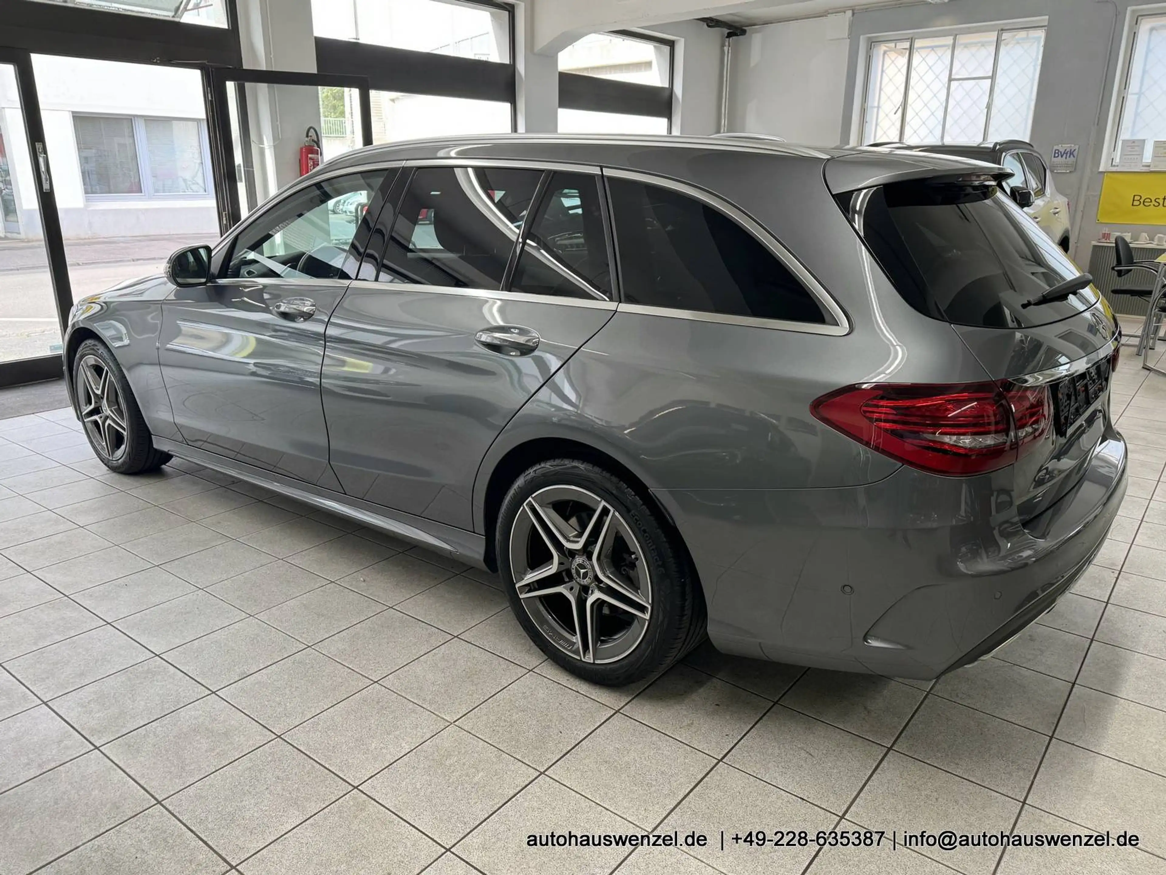 Mercedes-Benz C 400 T 4Matic AMG - LEDER DISTRONIC PANORAMA HEAD-UP BURMESTER CARPLAY 360°-KAMERA — photo 9