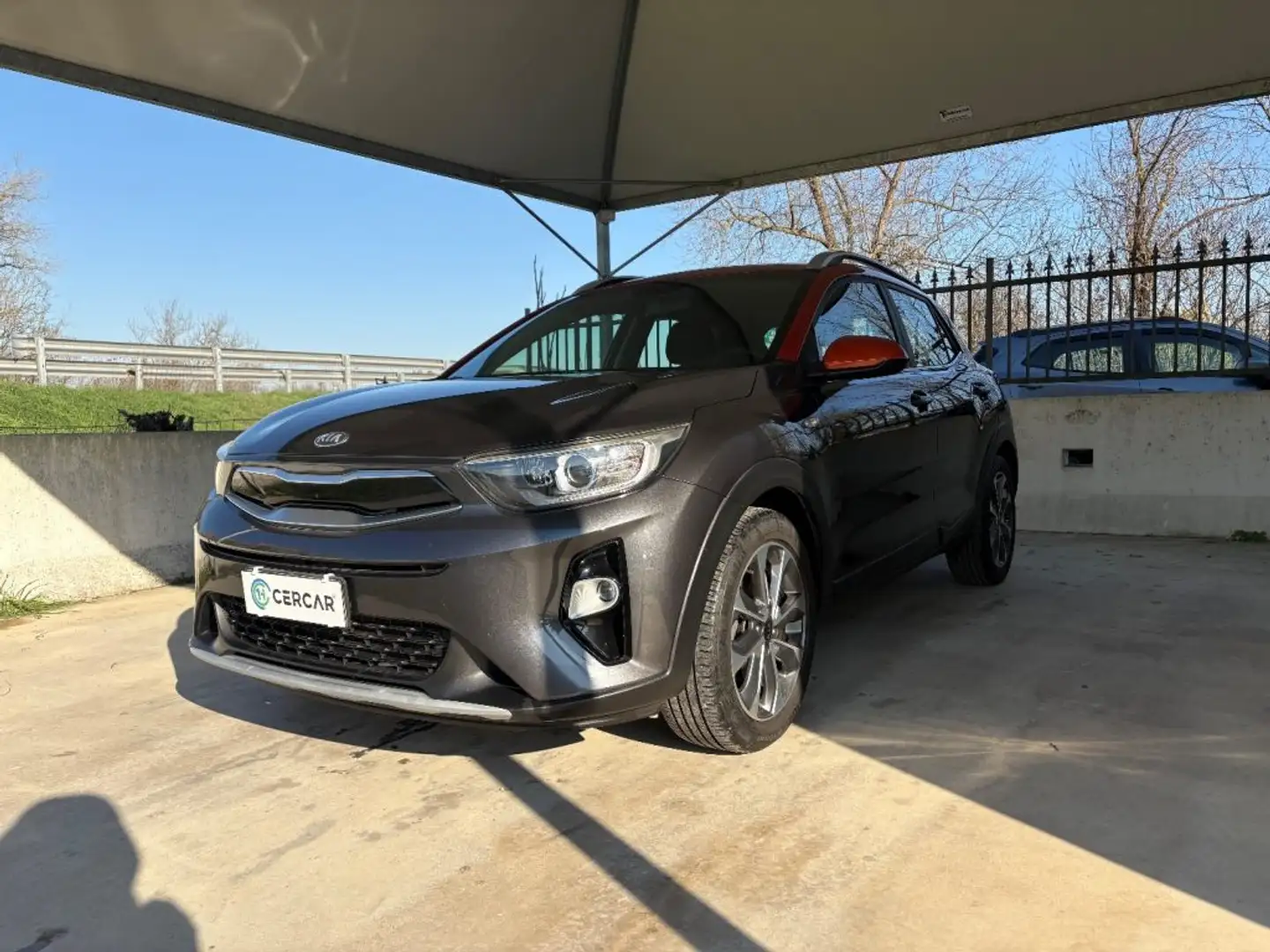 Kia Stonic 1.4 MPI GPL DELLA CASA OK NEOPATENTAI FARI FENDI Grigio - 1