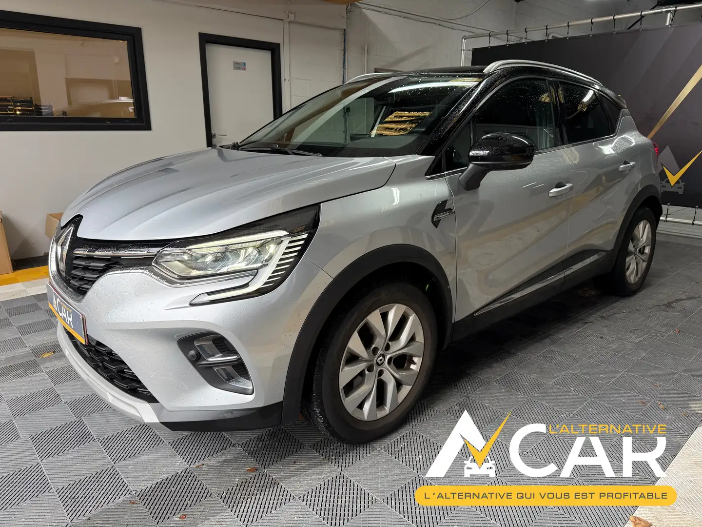 Renault Captur INTENS E-TECH Hybrid - GARANTIE RENAULT 2027 Grijs - 1