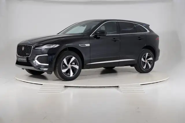 Jaguar F-Pace main image