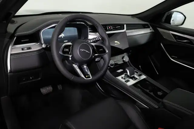Jaguar F-Pace view 14