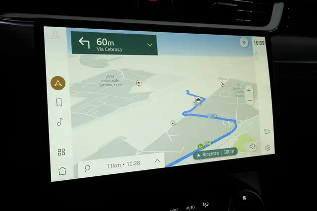 Jaguar F-Pace view 11