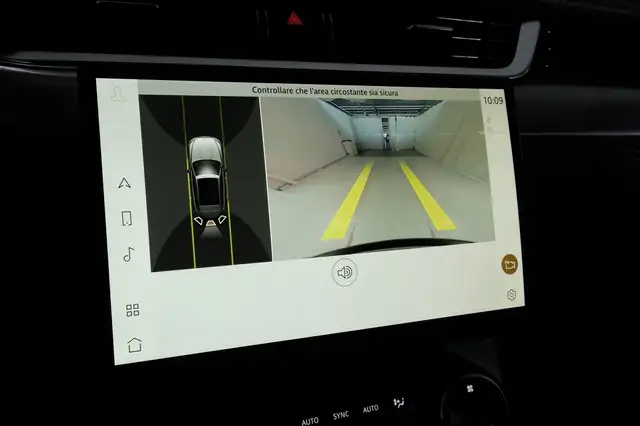 Jaguar F-Pace view 13