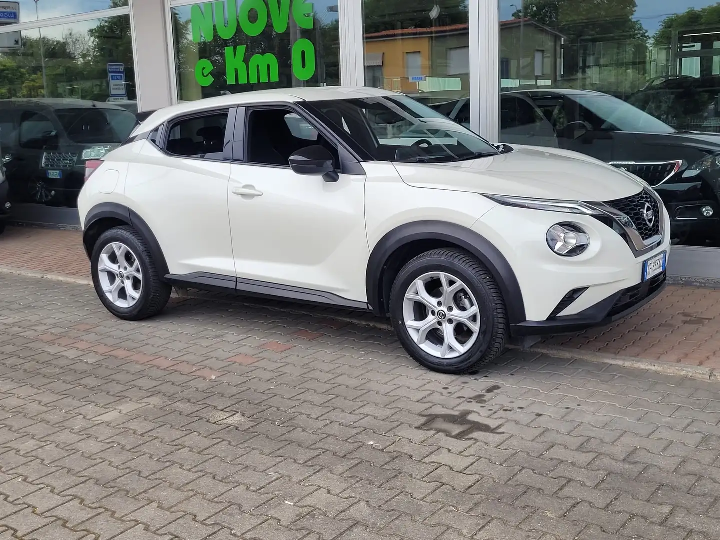 Nissan Juke Juke 1.0 dig-t N-Connecta 114cv Bianco - 2