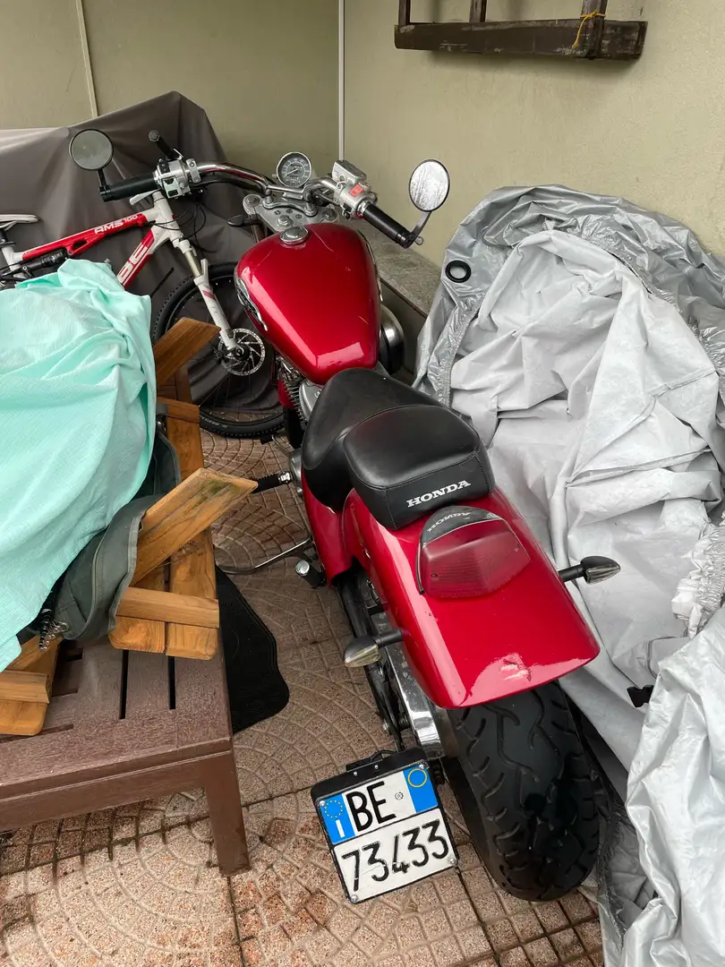 Honda Shadow 600 rossa metallizzata - 2