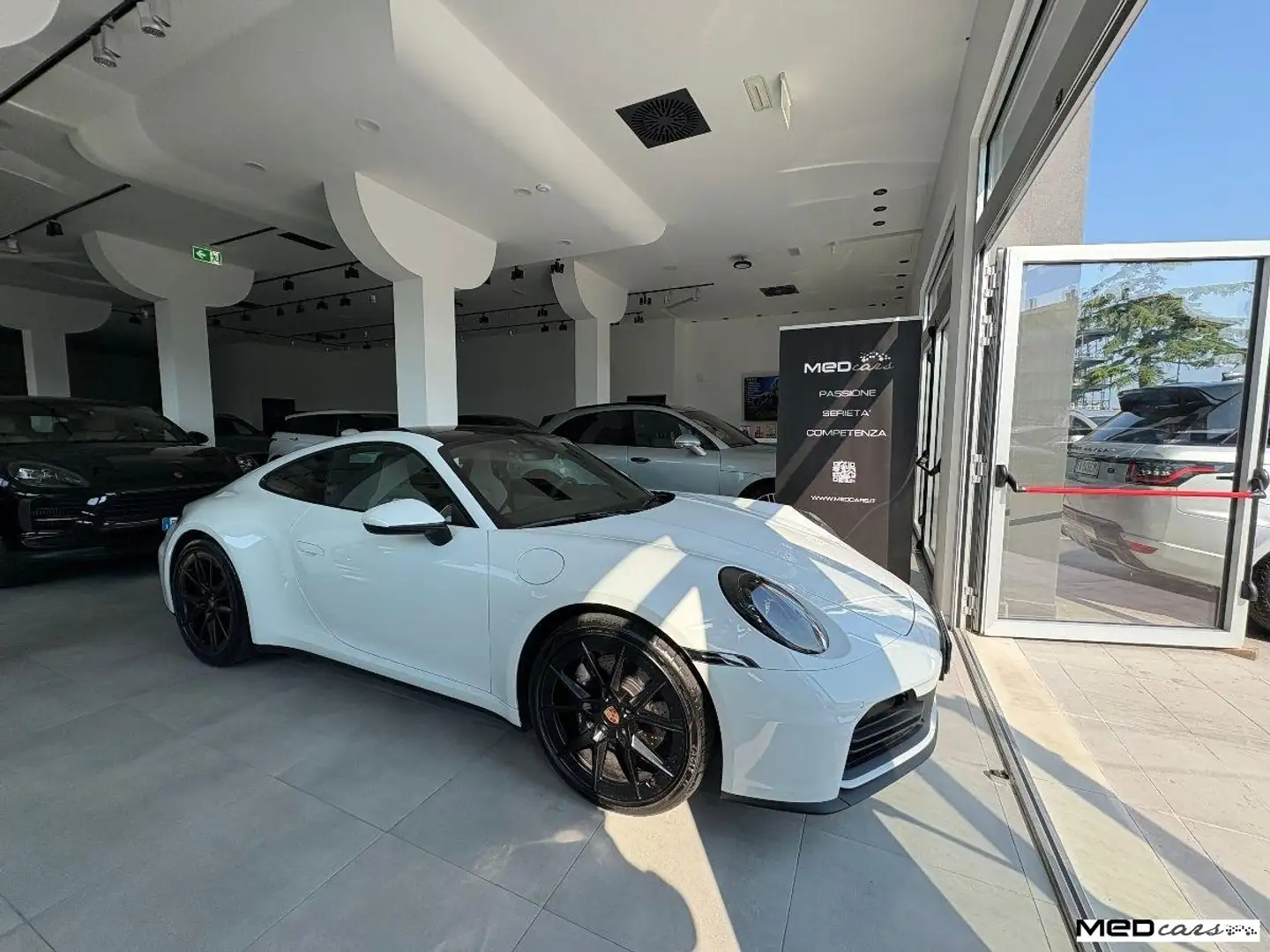 Porsche 911 992.2 3.0 COUPE' 394 CV/ KM 4.250/ IVA/ MY 2025 Bianco - 2