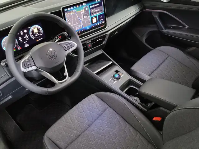 Volkswagen Tiguan view 8
