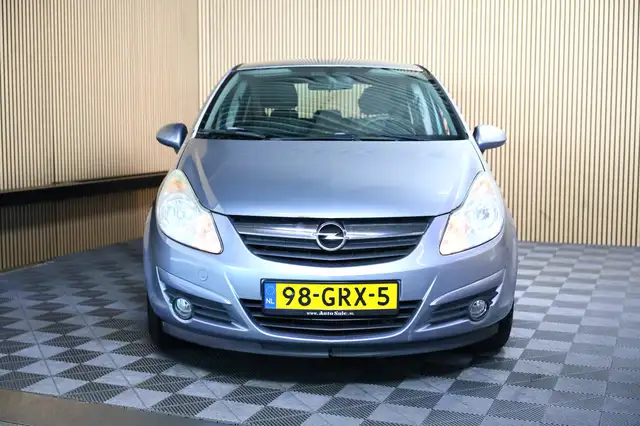 Opel Corsa view 8