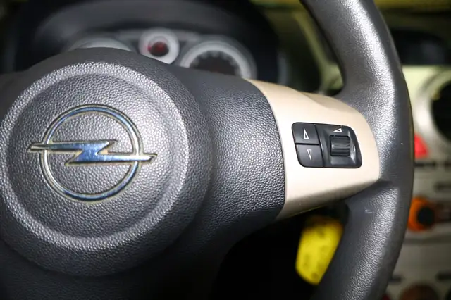 Opel Corsa view 15