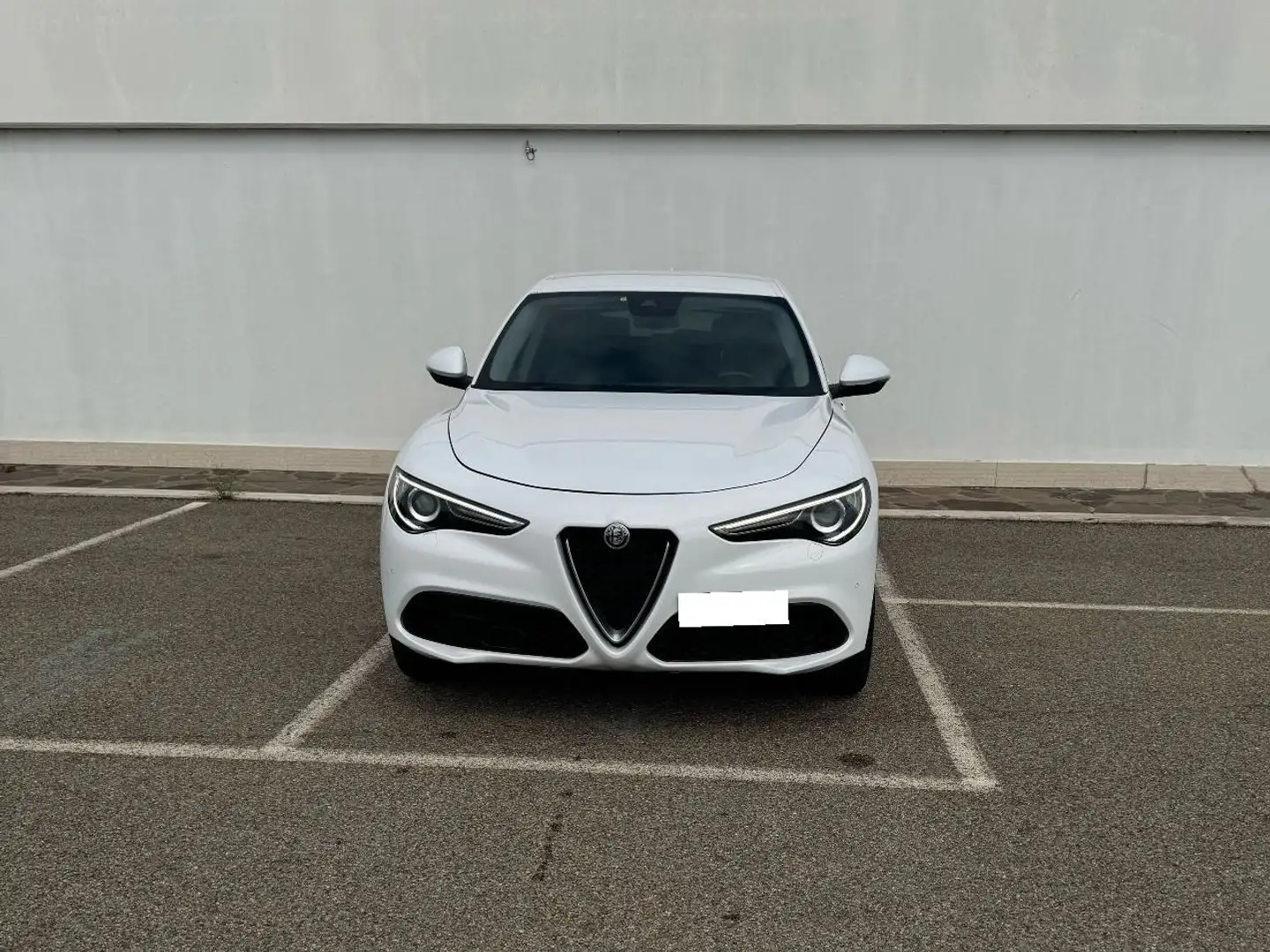 Alfa Romeo Stelvio Weiß - 1
