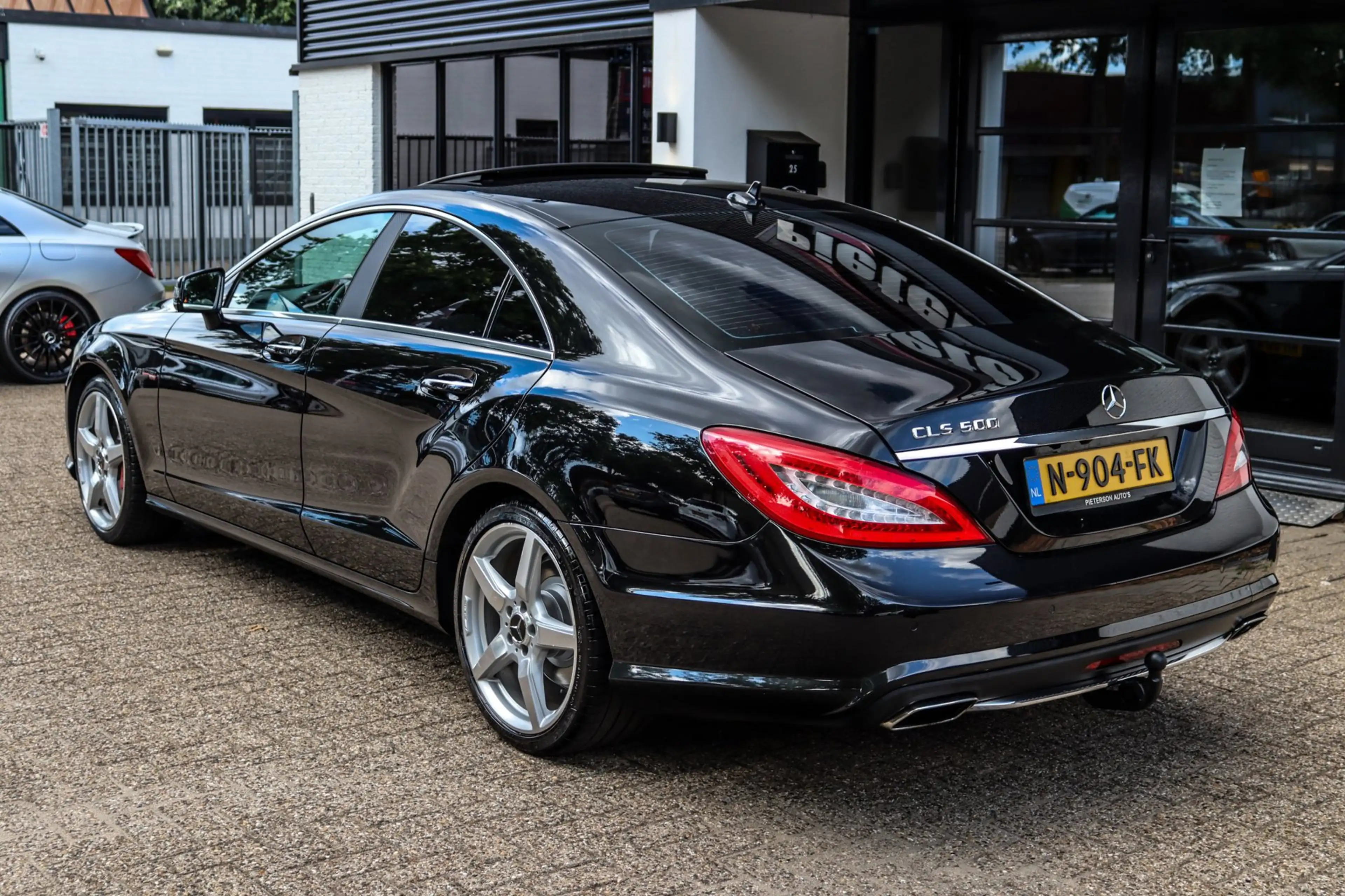 Mercedes-Benz CLS 500 4-Matic AMG PANO H&K LEES TEKST — photo 4
