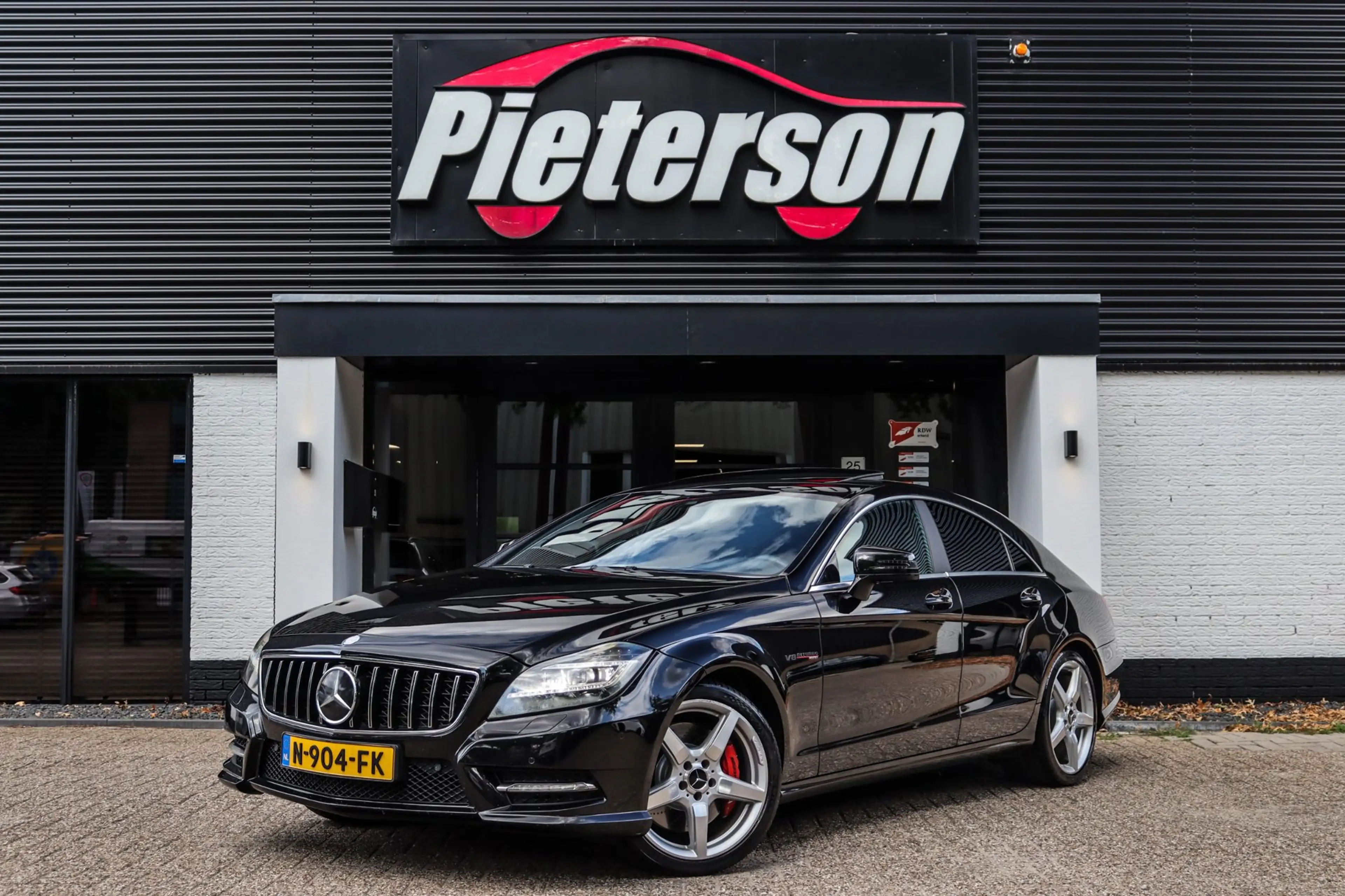 Mercedes-Benz CLS 500 4-Matic AMG PANO H&K LEES TEKST — photo 8